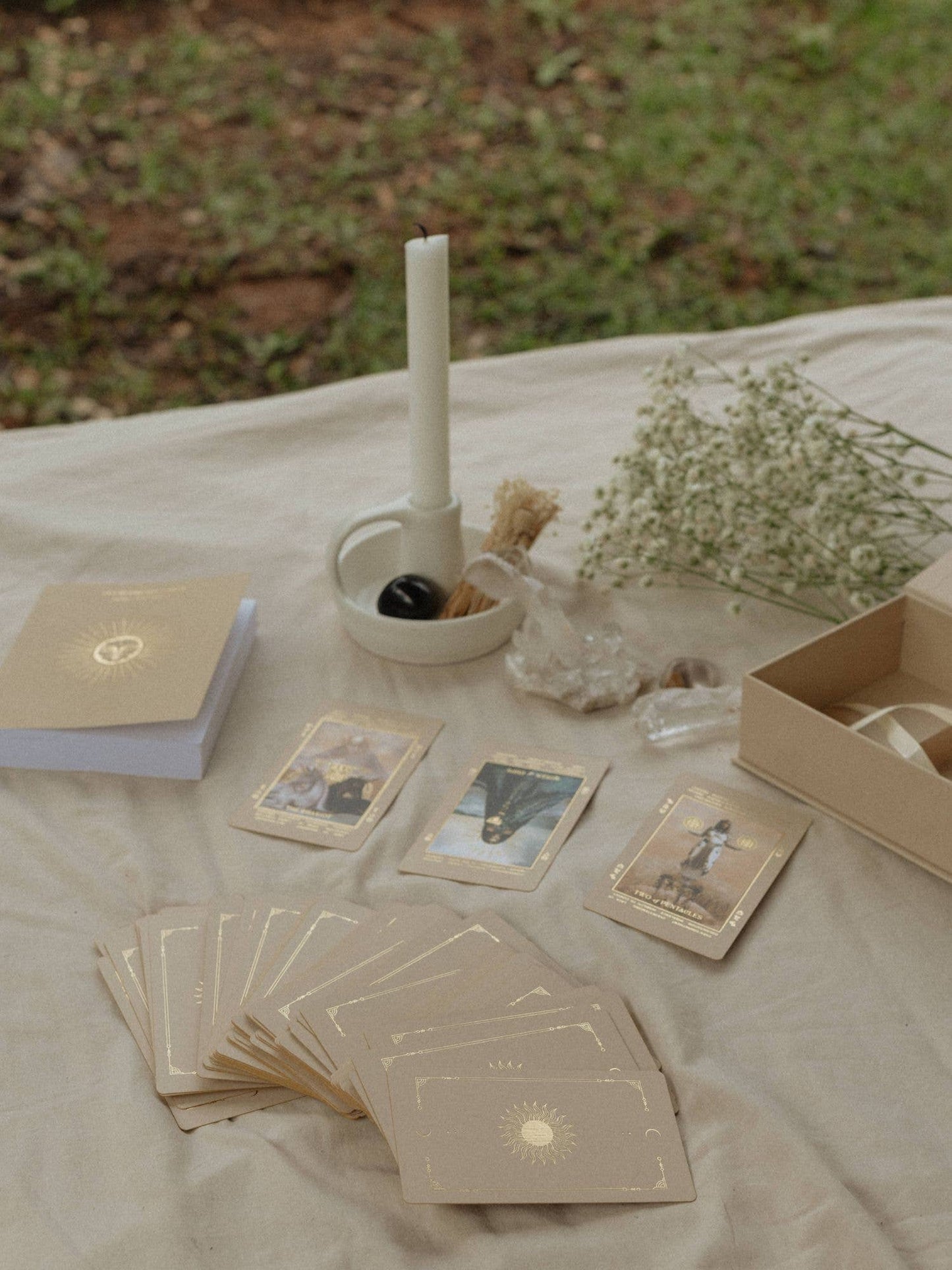 Lucid Dreams Tarot Deck with key words